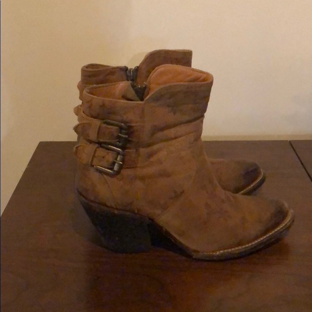 Women's Floral Embossed Western Ankle Boots - Taupe - Picture 7 of 10